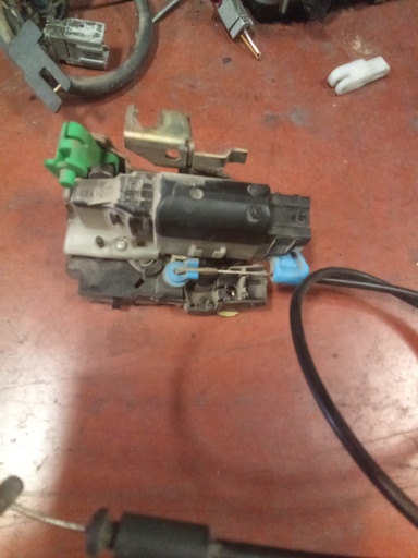 Cerradura trasera derecha Renault Kangoo '08