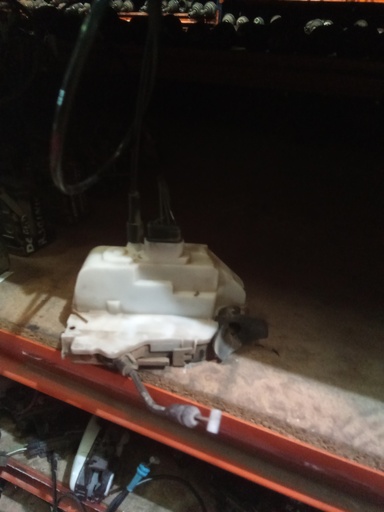 Cerradura delantera izquierda Renault scenic II '07