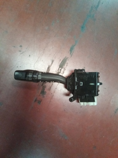 [173654] Mando de luces toyota avensis '03