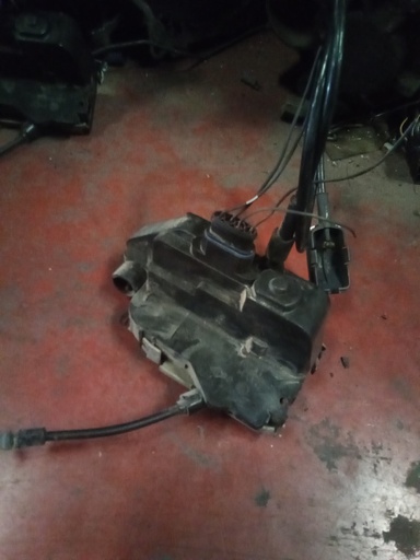 Cerradura delantera derecha Renault megane II '05