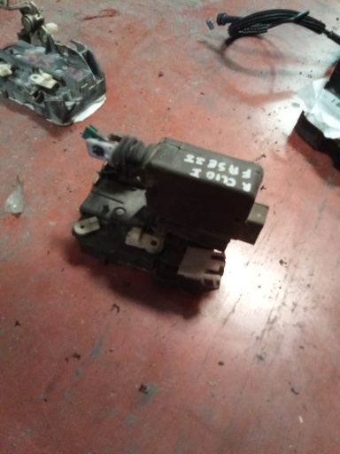 Cerradura delantera derecha Renault Clio I '98