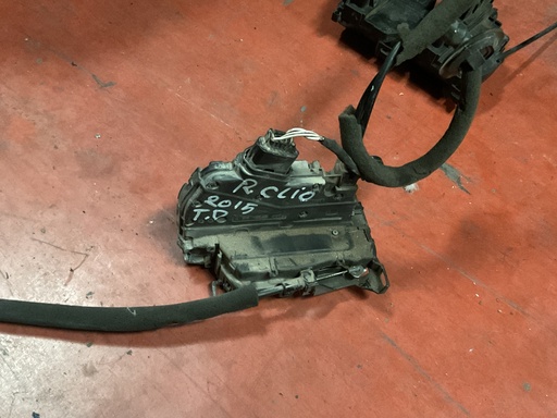 [sin referencia] Cerradura trasera derecha renault clio IV ‘15
