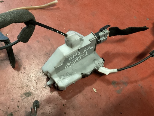 [Sin referencia] Cerradura trasera derecha citroen C5 ‘10