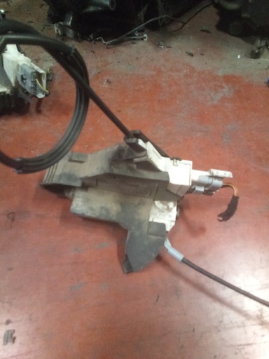 [Sin referencia] Cerradura delantera derecha citroen C4 ‘06