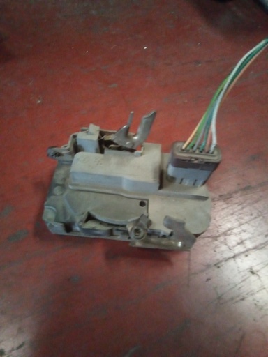 Cerradura delantera izquierda citroen xsara '02