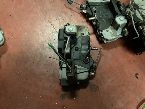 [Sin referencia] Cerradura delantera derecha citroen xsara picasso ‘02