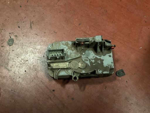 [Sin referencia] Cerradura delantera derecha citroen jumpy ‘99