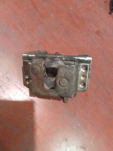 Cerradura delantera izquierda Daewoo nexia '96