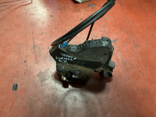[Sin refencia] Cerradura delantera izquierda toyota avensis ‘06