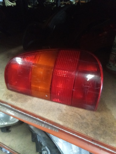 Por loto derecho seat  inca '96