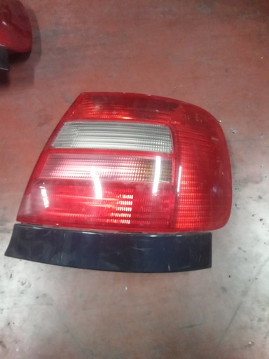 Piloto derecho Audi A4 '96