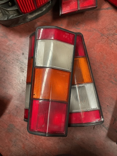 [Sin referencia] Piloto derecho renault express ‘85