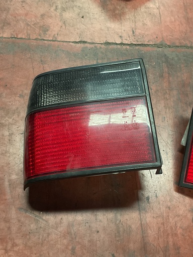 [Sin referencia] Piloto izquierdo renault R21 ‘88