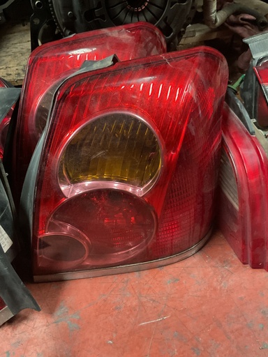 [Sin referencia] Piloto derecho toyota avensis ‘06