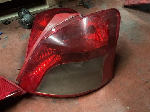 [Sin referencia] Piloto derecho toyota yaris ‘07