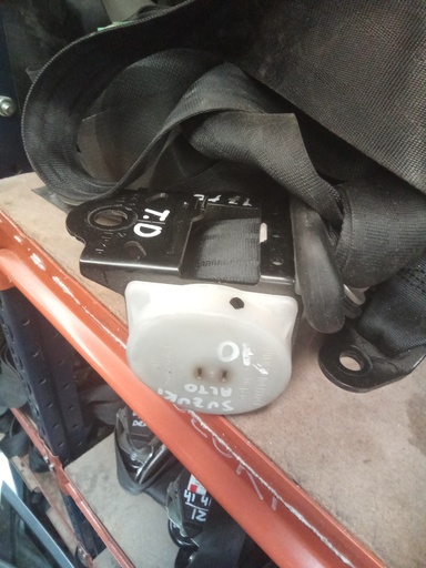 Cinturon trasero derecho suzuki alto '10