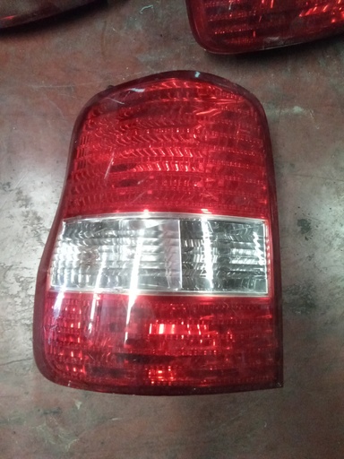 Piloto izquierdo Kia Carnival '01 (defectuoso)