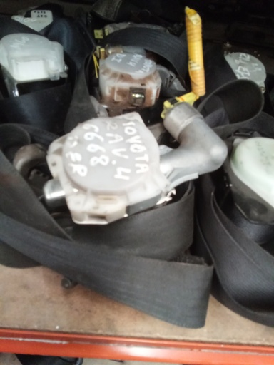 Cinturon delantero derecho toyota rav-4 '04