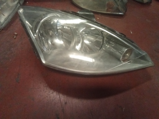 Faro derecho Ford Focus '04
