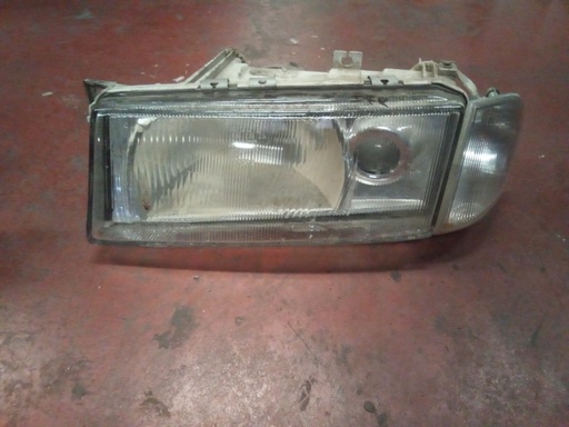 Faro izquierdo skoda Octavia '98