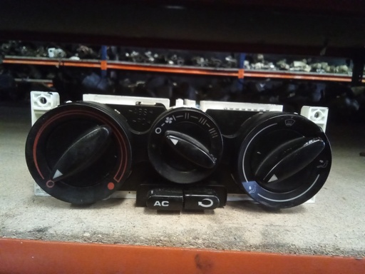 [Sin referencia] Mando aire acondicionado seat toledo '99