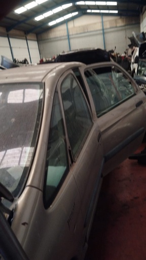 [D/RHZ] 0145 CITROEN C5 2.0 HDI 2002 8457BZX