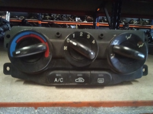 Mando aire acondicionado Kia rio '03