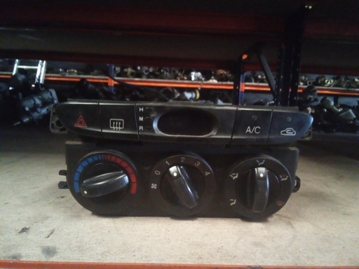 Mando aire acondicionado Kia sportage '01