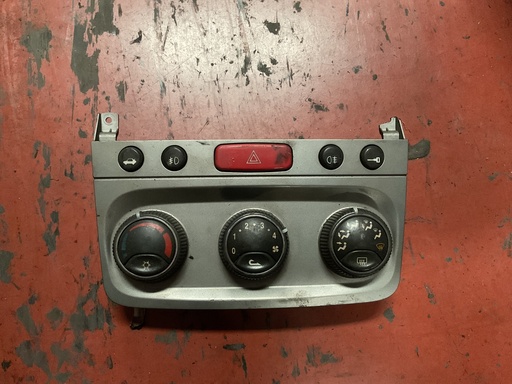 [Sin referencia] Mando aire acondicionado alfa 147 ’05