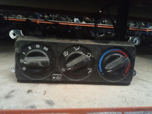Mando aire acondicionado Hyundai coupe '94
