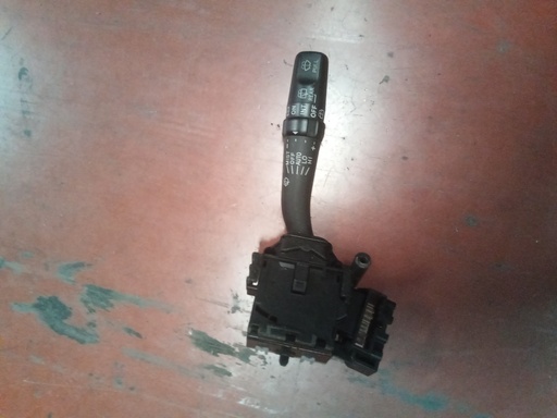 [173821] Mandos de limpiaparabrisas toyota avensis '05