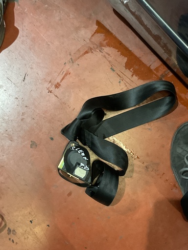 Cinturon trasero derecho seat leon '01