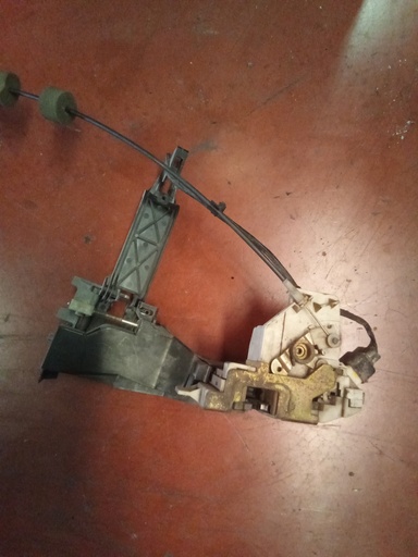 Cerradura delantera izquierda Ford mondeo '03