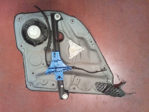 Elevalunas trasero derecho Volkswagen golf '00