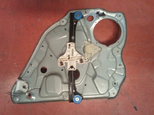 Elevalunas trasero izquierdo Volkswagen polo '04