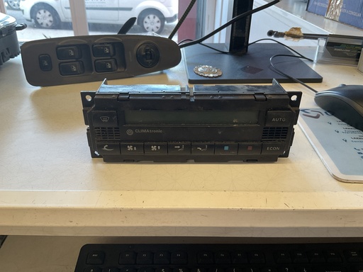 [Sin referencia] Mando climatizador volkswagen golf IV ‘02
