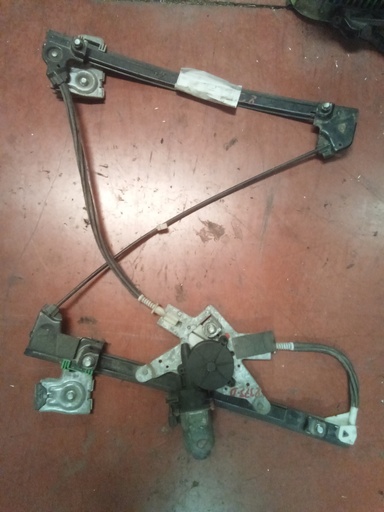 Elevalunas delantero derecho seat Ibiza '01