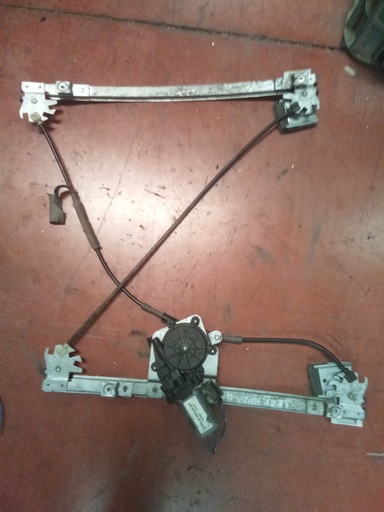 Elevalunas delantero derecho seat Ibiza '00