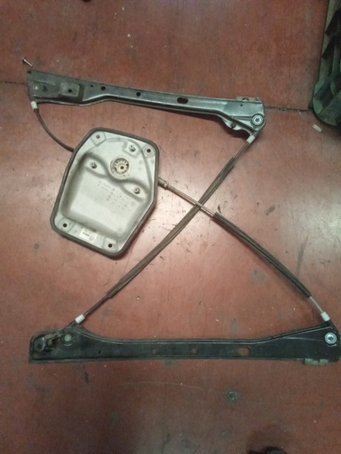 Elevalunas delantero derecho Volkswagen golf '06