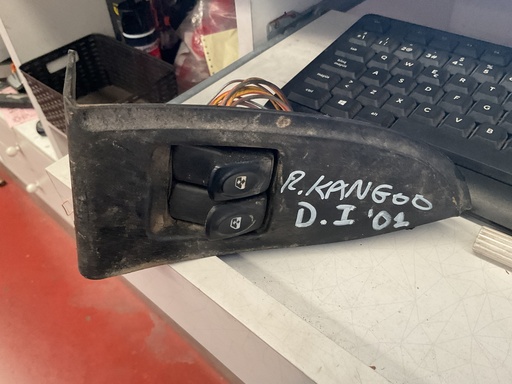 [Sin referencia] Botonera elevalunas delantera izquierda renault kangoo ‘01