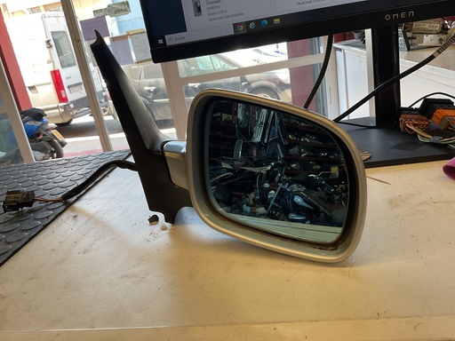 [010515] RETROVISOR DERECHO VOLKSWAGEN GOLF IV ´97