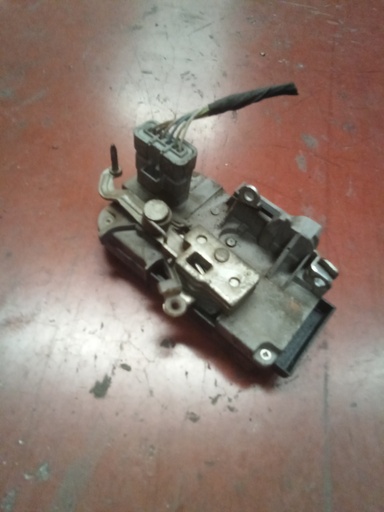 Cerradura delantera derecha Peugeot 807 '03