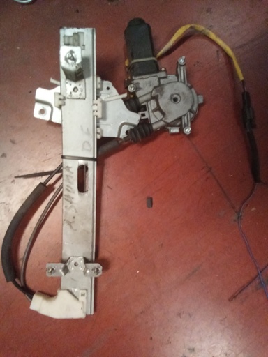 Elevalunas trasero izquierdo Kia shuma '03