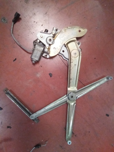 Elevalunas delantero derecho Kia Carnival '05