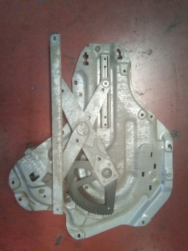 Elevalunas trasero derecho Hyundai elantra '01