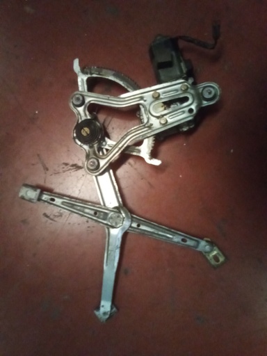 Elevalunas delantero izquierdo Mercedes clase e w124 '89