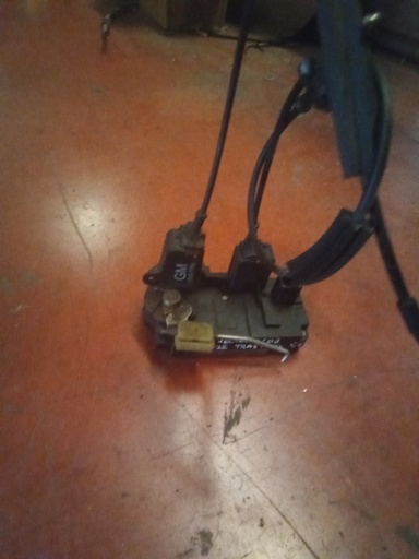 Cerradura trasera izquierda Opel vectra c '05