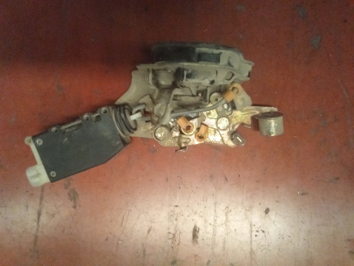 Cerradura trasera derecha Opel corsa b '95