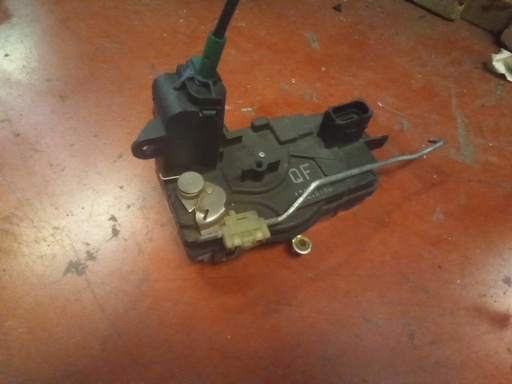 Cerradura delantera izquierda Opel Zafira b '06