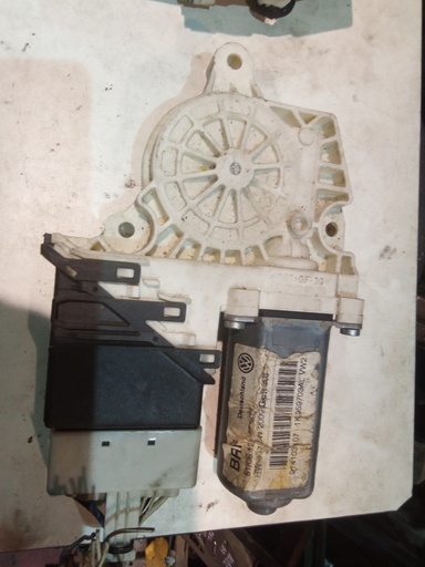 [1K0959703AL 1K0959704C] Motor elevalunas trasero derecho Volkswagen golf '08